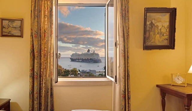 Apartment 'Bela Sao Tiago 36' with Sea View, Balcony and Wi-Fi