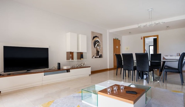 Deluxe Living by LovelyStay in Funchal