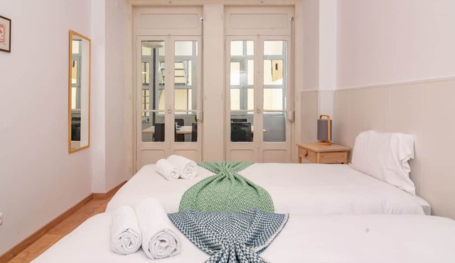 Spacious 2BR in Anjos by LovelyStay in Lisboa