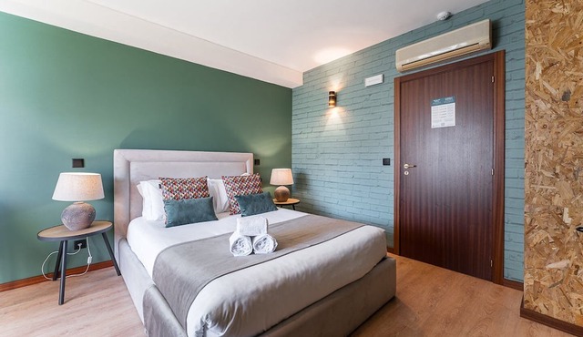 GuestReady Economy - Portfolio Guesthouse Room 405 in Porto