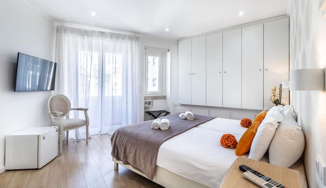 Lisbon Terrace Suites Special for Groups up to 19 guests