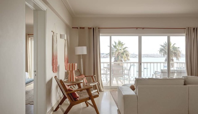 Apartment 'Cascais Bay Terrace IV' with Sea View & Wi-Fi