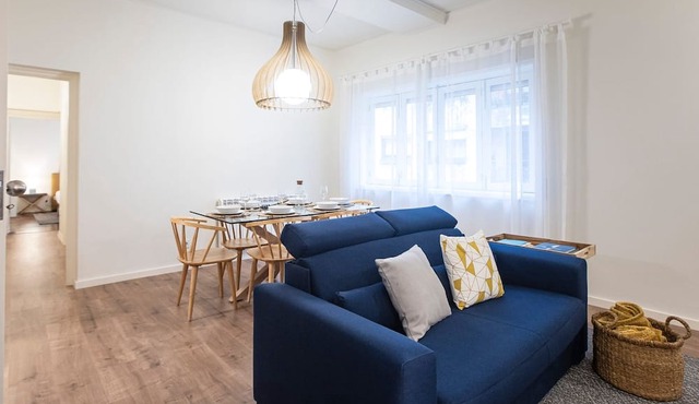 Tasteful 2BR Flat in Art District by LovelyStay in Porto