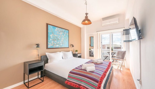 GuestReady - Vibrant 2BR Apartment