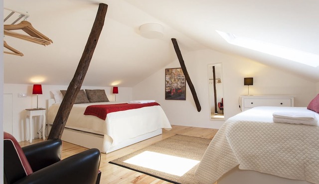 Bairro Alto Duplex with View by Central Hill