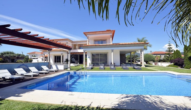 Villa 320 Holiday Villa w/Pool, Jacuzzi and Tennis in Barcelos