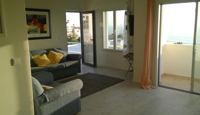 Fantastic TopFloor Apartment Ericeira Beach, Swimming pool, Terraced Seaview