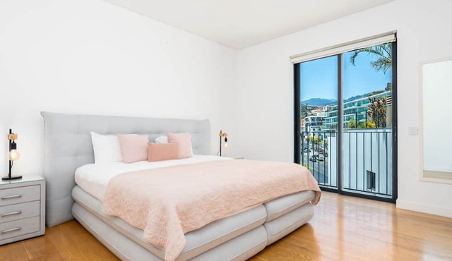 Parkside Marina Vista by LovelyStay