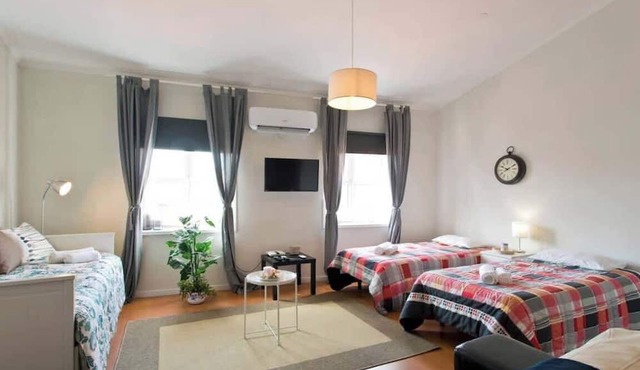 HostWise - Spacious Sunny Flat | Ace Location