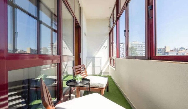 Great Two Bedroom Flat by HostWise