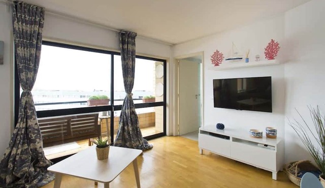 Amazing Comfy Flat w/Balcony by HostWise