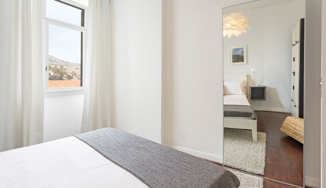 Elias Garcia II, apartment in the city center