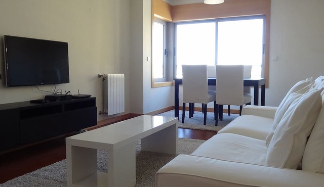 2 bedroom modern apartment in the center of Vila Nova de Gaia, 3 min. from Porto