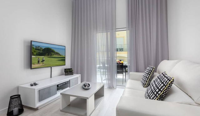 D Loft Sea and Golf