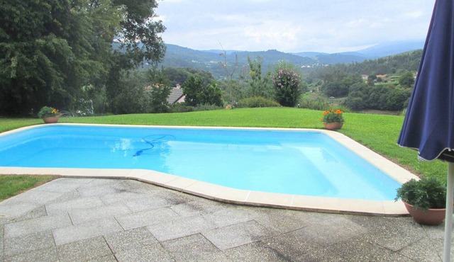 Private country house with pool in Linhares