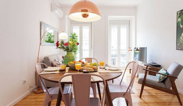 2 SUITES Stylish flat @Principe Real! Great WI-FI! in Lisboa