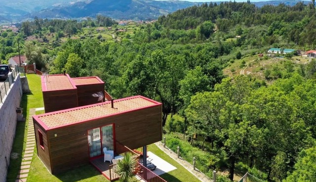 Bungalow 'Casinhas Do Minho' with Lake View, Wi-Fi and Air Conditioning in Ázere