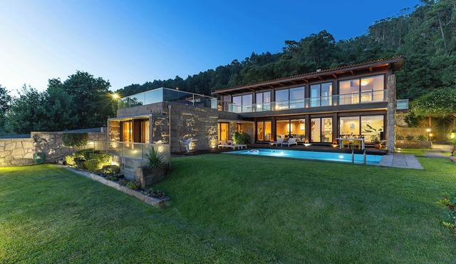 Sunrise Escape with Pool by Portugal Active