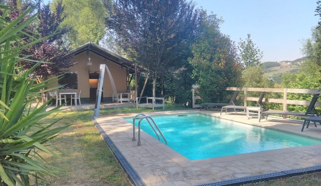 Boavista Glamping Tent with Mountain View, Private Pool and Wi-Fi