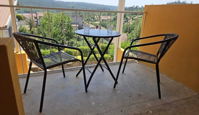 Casa da Laranjeira 2-bedroom house in charming Granjal perfect for relaxing stay
