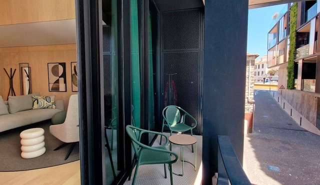 The Urban Retreat by LovelyStay in Funchal