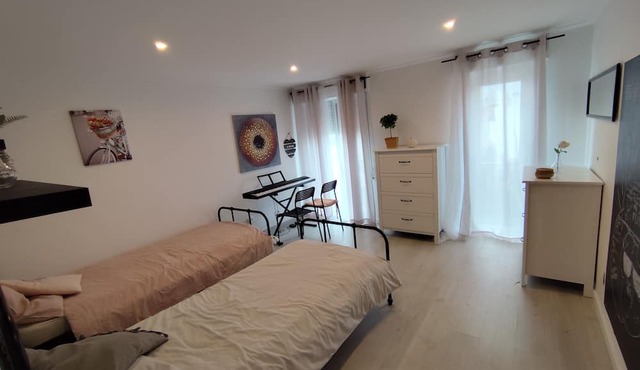 Apartment in the center of Palmela. Close to beaches and mountains!