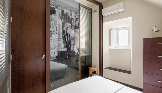 The Ajuda Alcove - One Bedroom Apartment, Sleeps 3