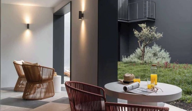 Luxury Garden Apartment at Savoy Insular