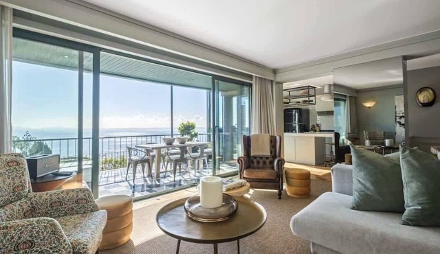 Luxury Oceanfront at Reid's Gardens in Funchal