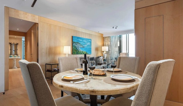 Luxury Rooftop Jacuzzi Penthouse at Savoy Insular