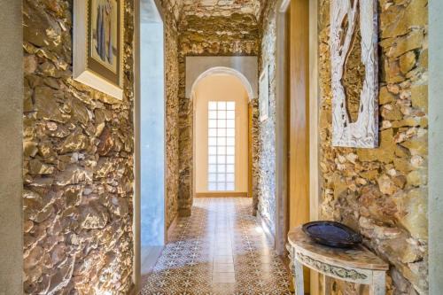 Spacious house with sea view in Quelfes, shared pool in Olhao