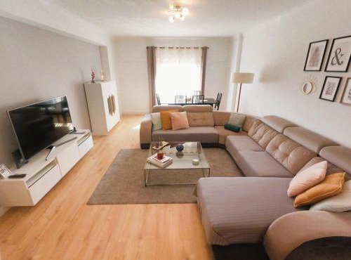 Sintra, Modern 3 Bedroom Apartment in São Marcos in Carvoeira