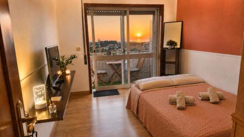 Sunsubiro Porto Ocean View Sunset Balcony Room in Vila Nova de Gaia