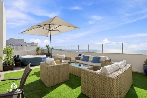 Place in the Sun II - Luxury apt with sea view in Praia de Santa Cruz