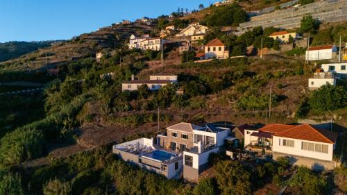 Villa Espigão With Pool in Calheta