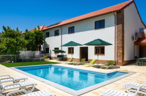 Spacious Villa in Celorico de Basto with Private Pool in Celorico de Basto