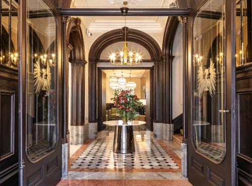 Heritage Palace Hotel in Porto