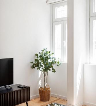 AB10 Modern Lisbon with AC and Balcony
