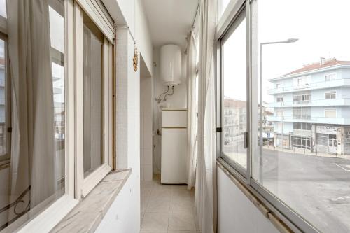 Almada Central by Homing in Almada