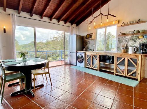 Villa Amanecer in Fenais da Luz