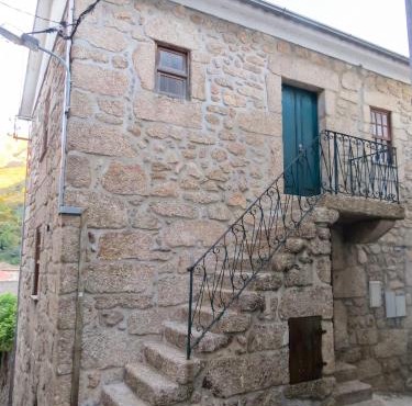 Charming Apartment in Alvoco da Serra - Mountain View - 50 sqm