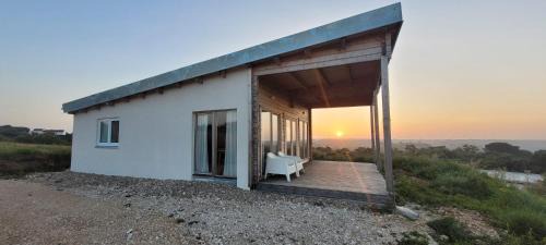Gemütliches Holzhaus 1 auf der Quinta Oak Tree Land mit Weitblick & Pool in Azambuja