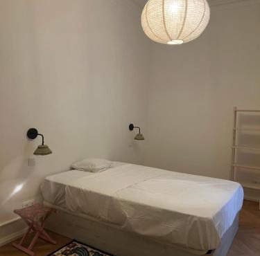 Quarto com pátio privativo e jardim