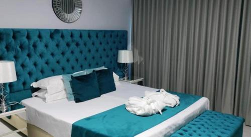 Villa B Suites and Rooms