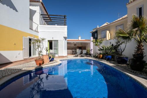 18V3 by AlgarveManta in Vila Real Santo Antonio