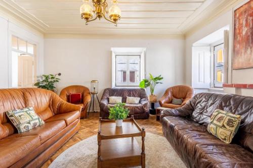 Almeirim House with large terrace and Parking in Almeirim