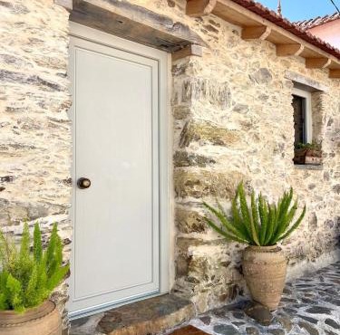 Casa 5A - Refúgio Intimo e privado com design e pátio acolhedor