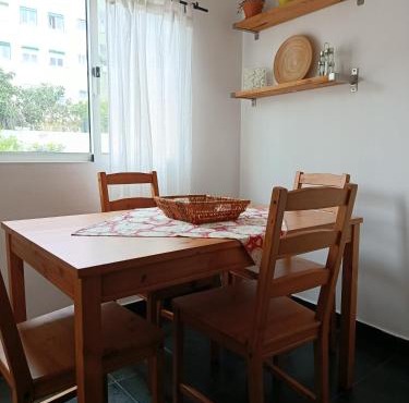 Lovely Apartment near Belém in Linda-a-Velha