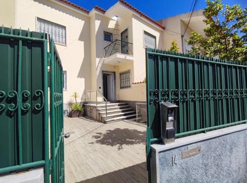Lisbon Airport GuestHouse GAL Olivais Conforto, Terraço e Localização Premium nos Olivais