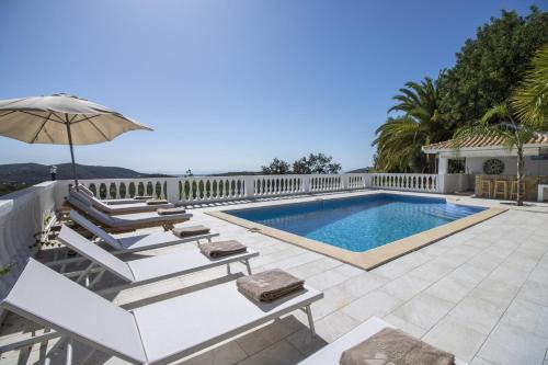 Casa Caribe by Algarve Holidays in Sao Bras de Alportel